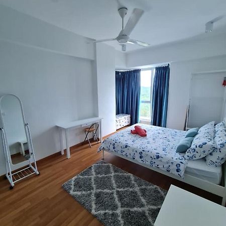 Homestay @ Bandar Seri Putra Kajang Exteriör bild